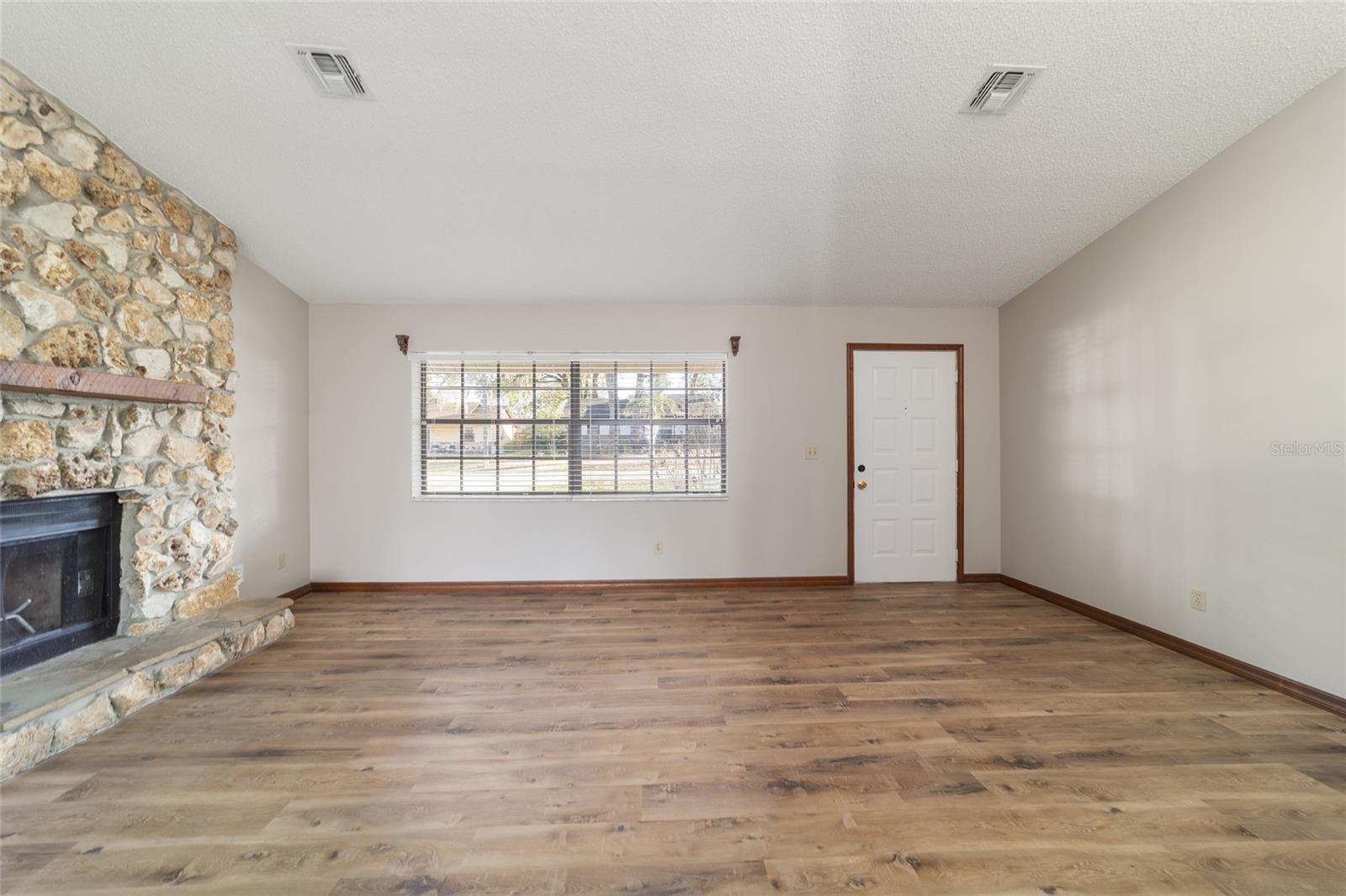 COUNTRYSIDE ESTATE - Residential