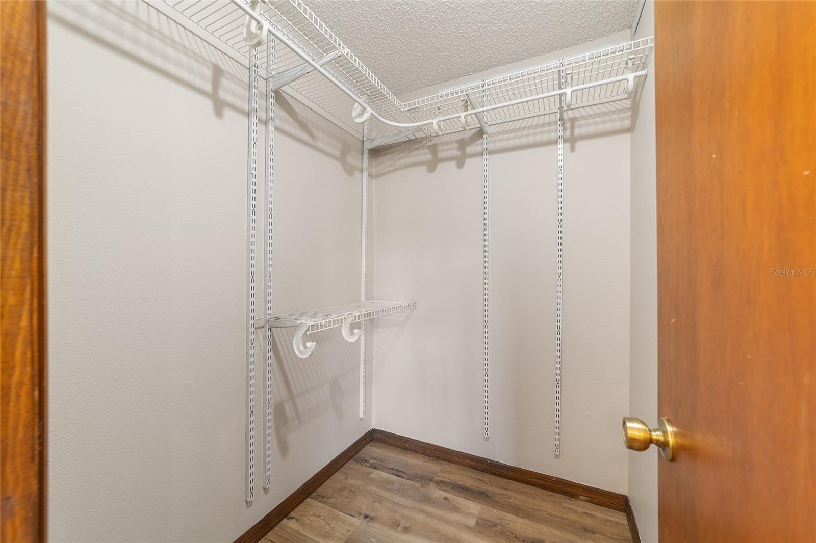 COUNTRYSIDE ESTATE - Residential