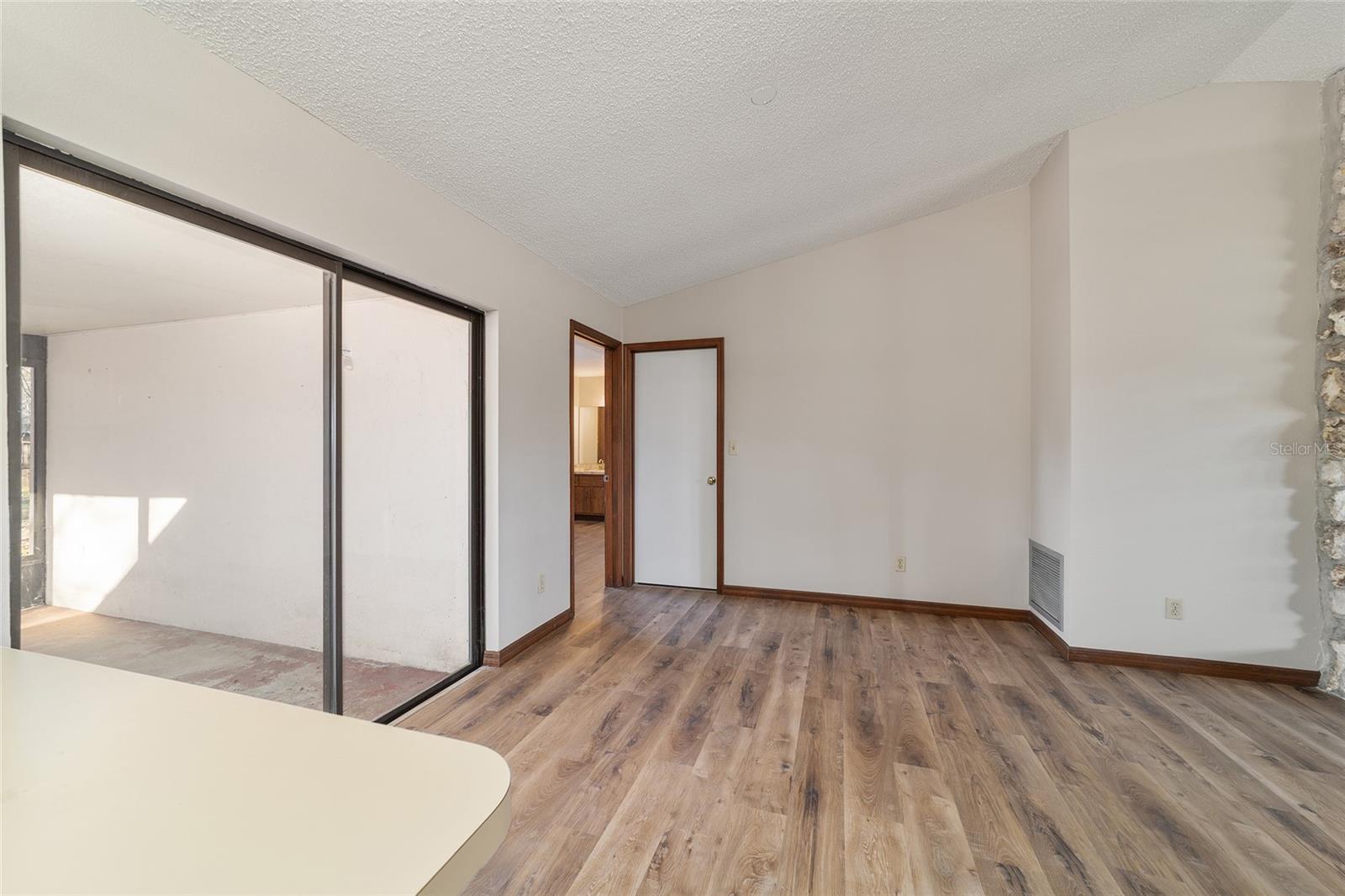 COUNTRYSIDE ESTATE - Residential