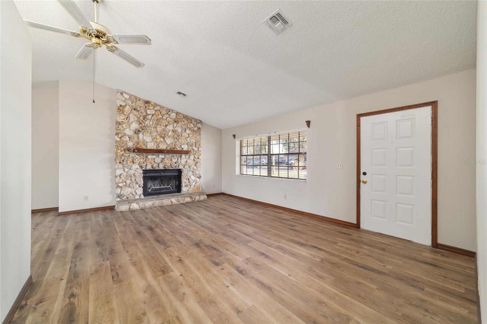 COUNTRYSIDE ESTATE - Residential