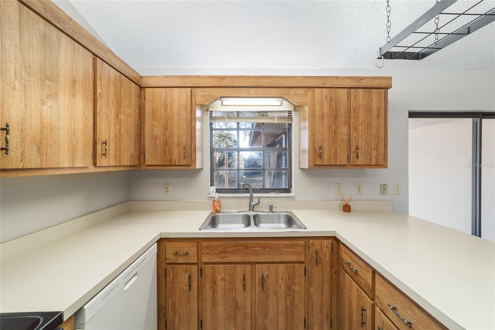 COUNTRYSIDE ESTATE - Residential