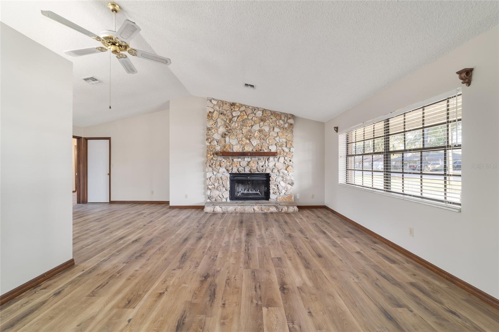 COUNTRYSIDE ESTATE - Residential