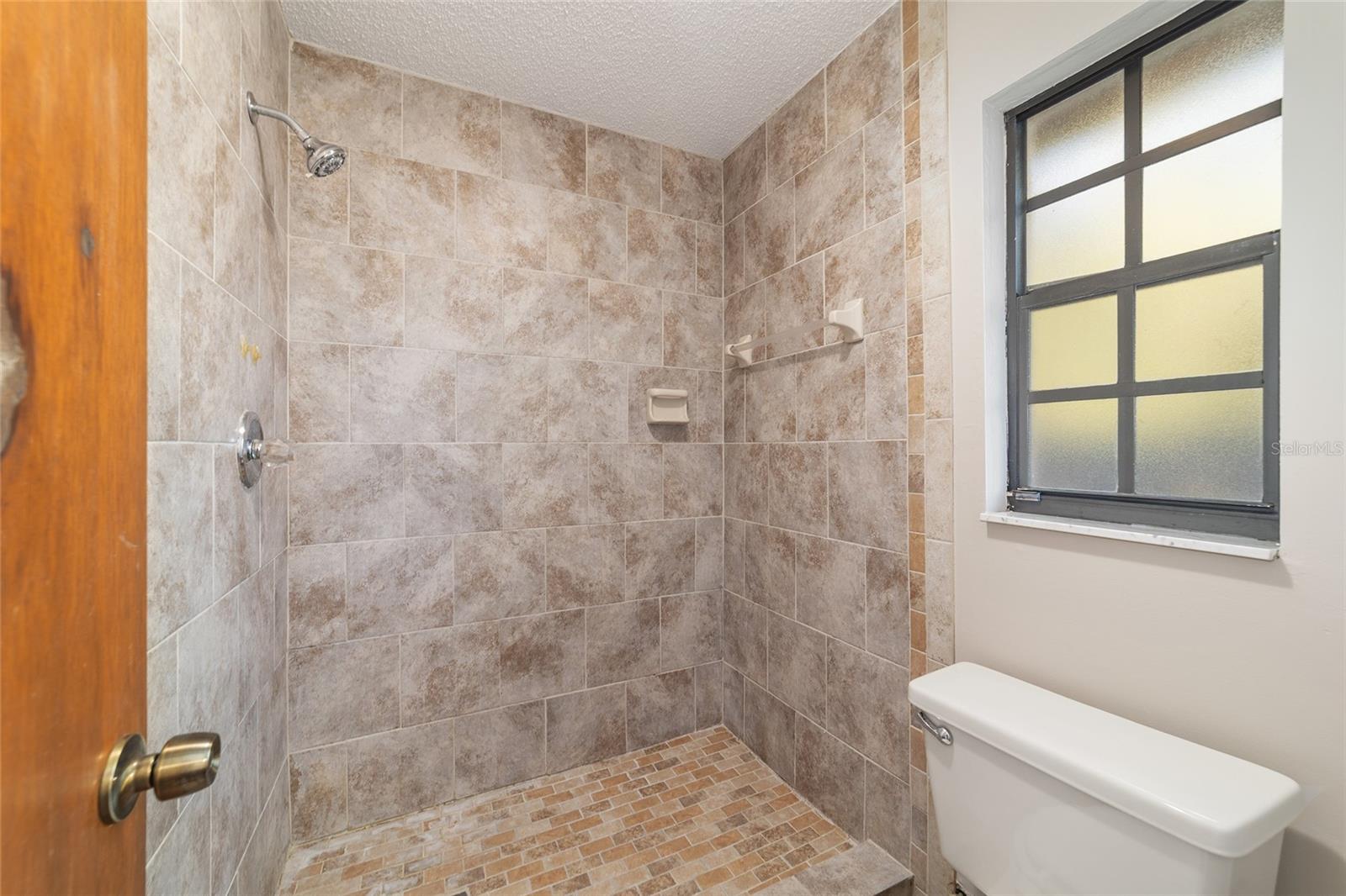 COUNTRYSIDE ESTATE - Residential