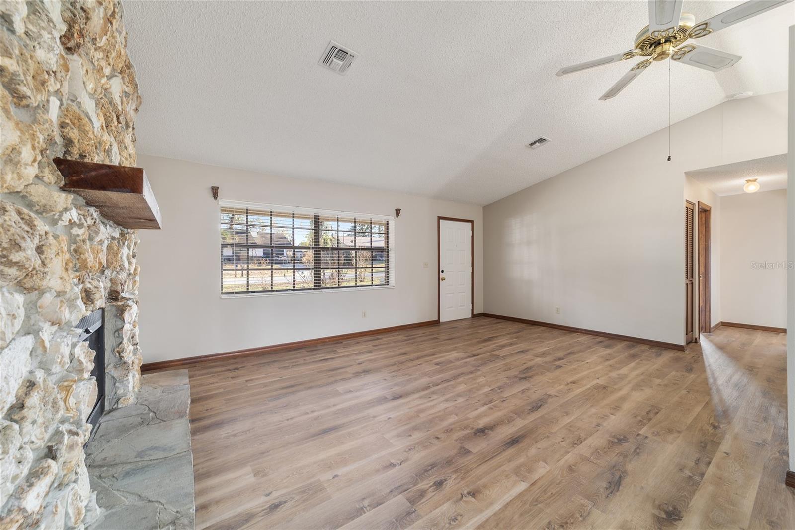 COUNTRYSIDE ESTATE - Residential