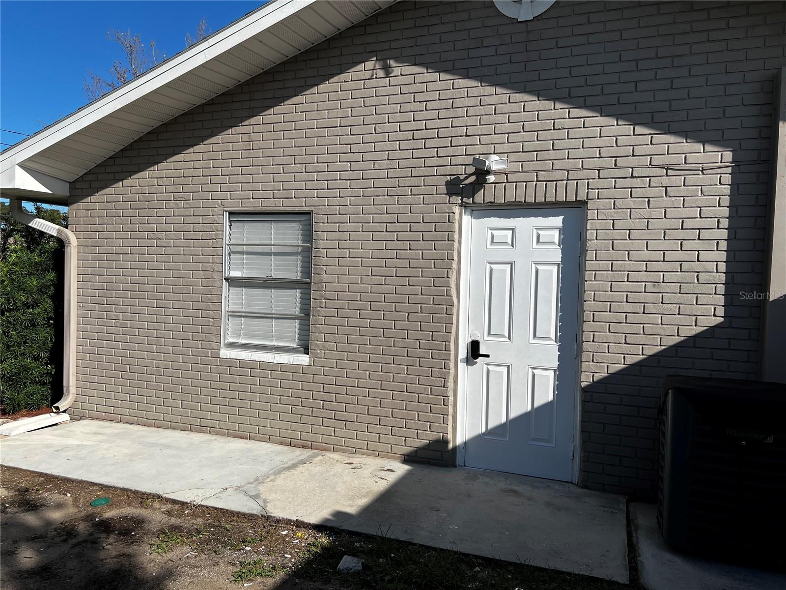 Welcome Home!!! Be the first to live in this new spacious one-bedroom garage with a large closet and one bathroom with a closet, that features a modern kitchen with cabinet and appliances. Located in a very quiet location in Haines City, has a private side entrance and there are two designated parking space just in front of the front door of the apartment, just 2 minutes to 27 Highway, close to I4, Publix, Aldi, Walmart, Walgreens, CVS, lot of Restaurant and much more. ELECTRICITY, WATER, AND Internet ARE INCLUDED IN MONTHLY RENT!!! make your appointment today!