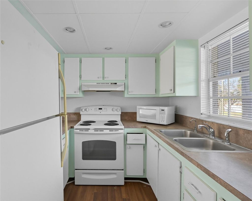 Photo of 4705 5th Street W #302, Bradenton, FL 34207 (MLS # TB8473352)