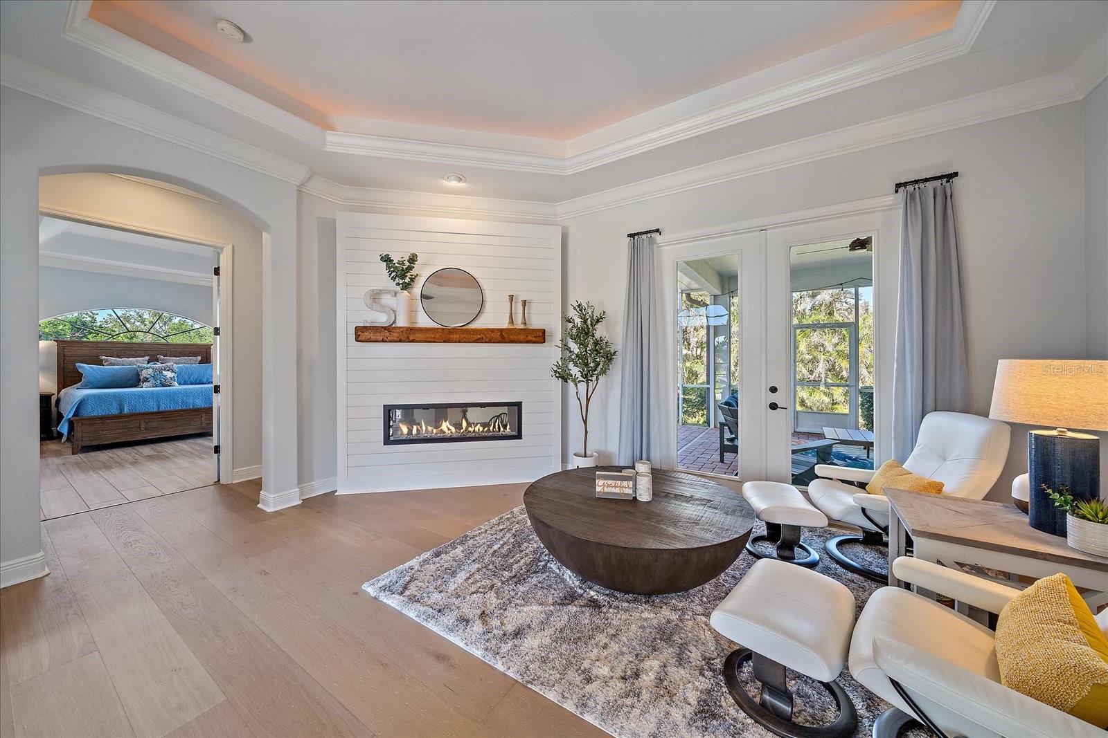 366 S CREEK COURT