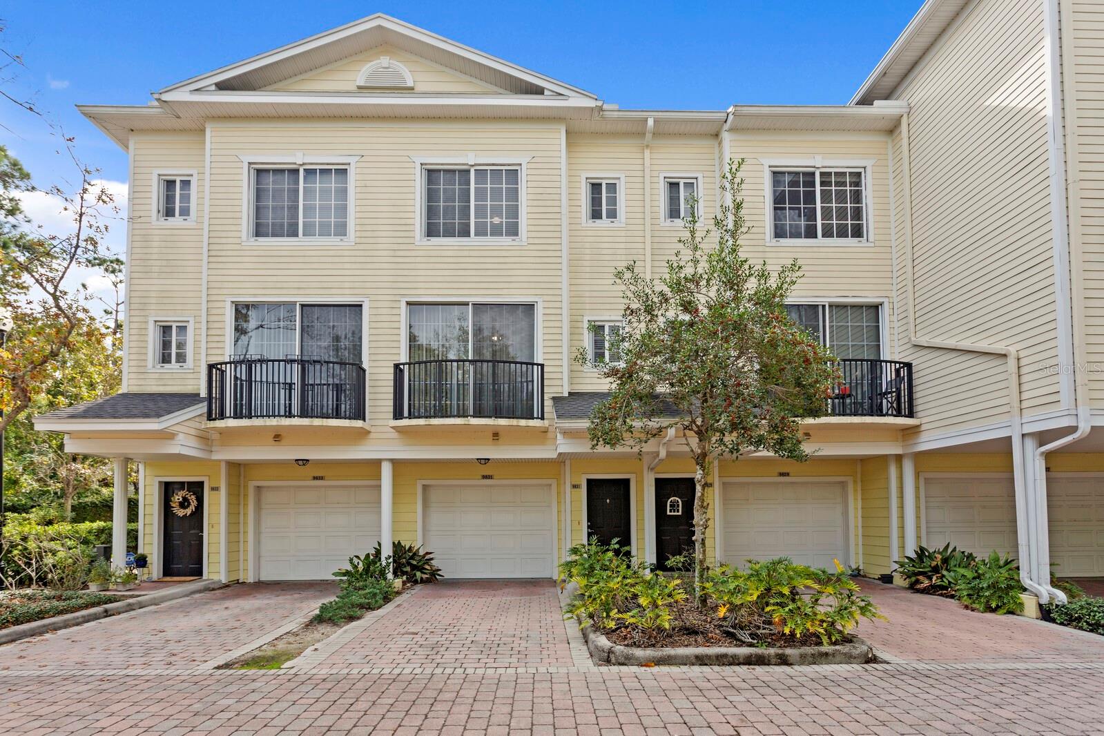 ARLINGTON PARK CONDO - Residential