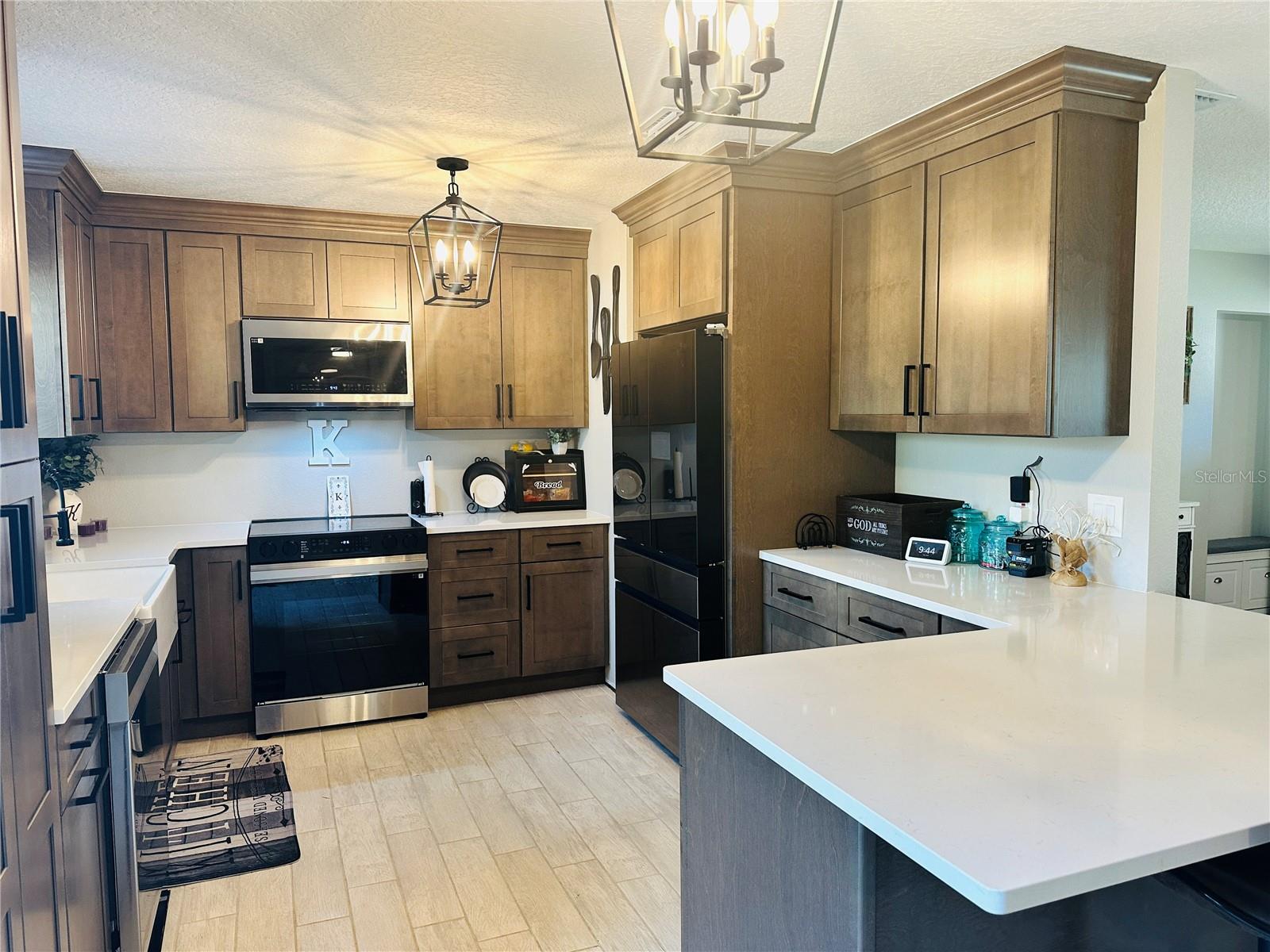 SPANISH MISSION HEIGHTS #4 - Residential