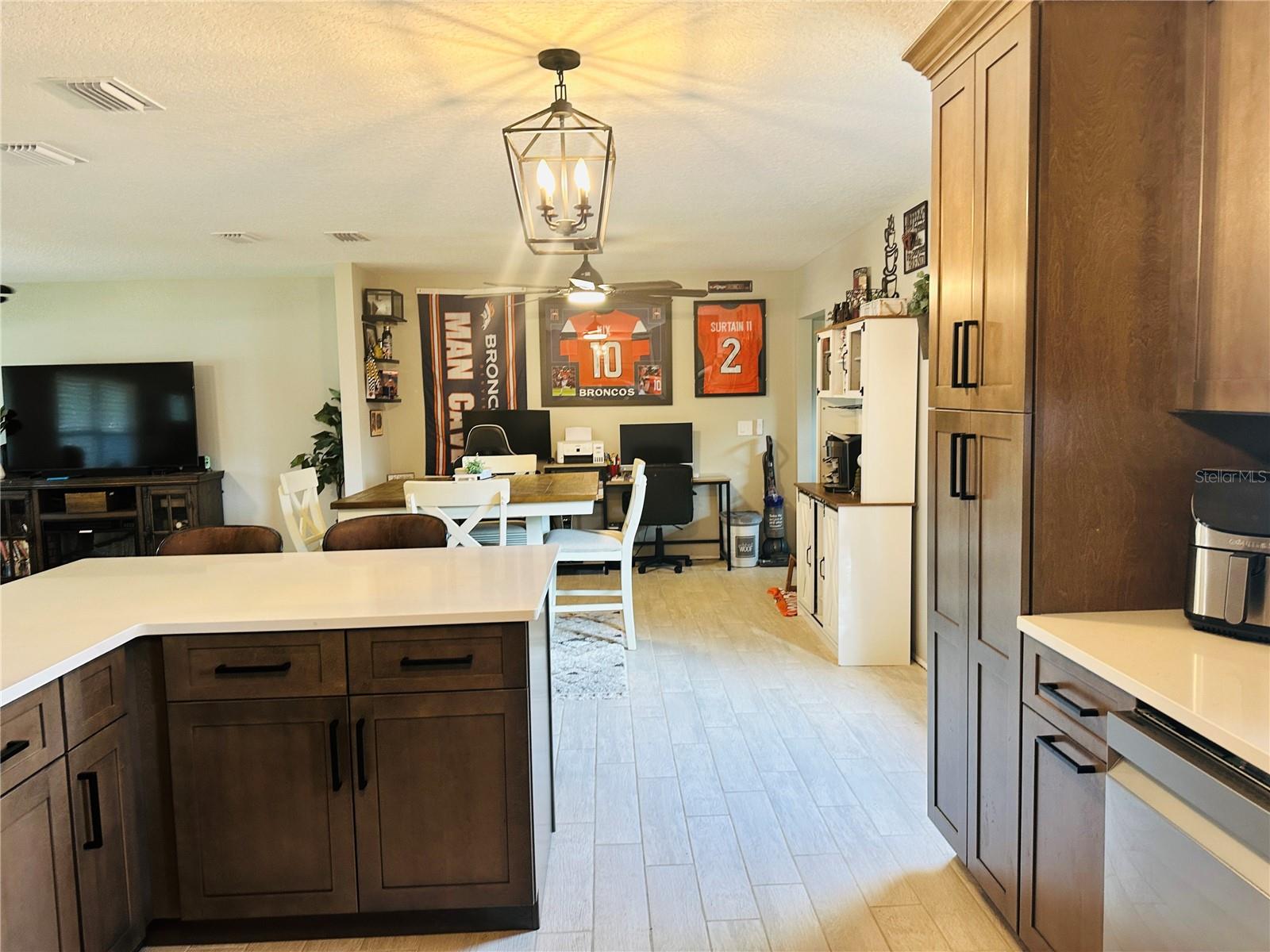 SPANISH MISSION HEIGHTS #4 - Residential