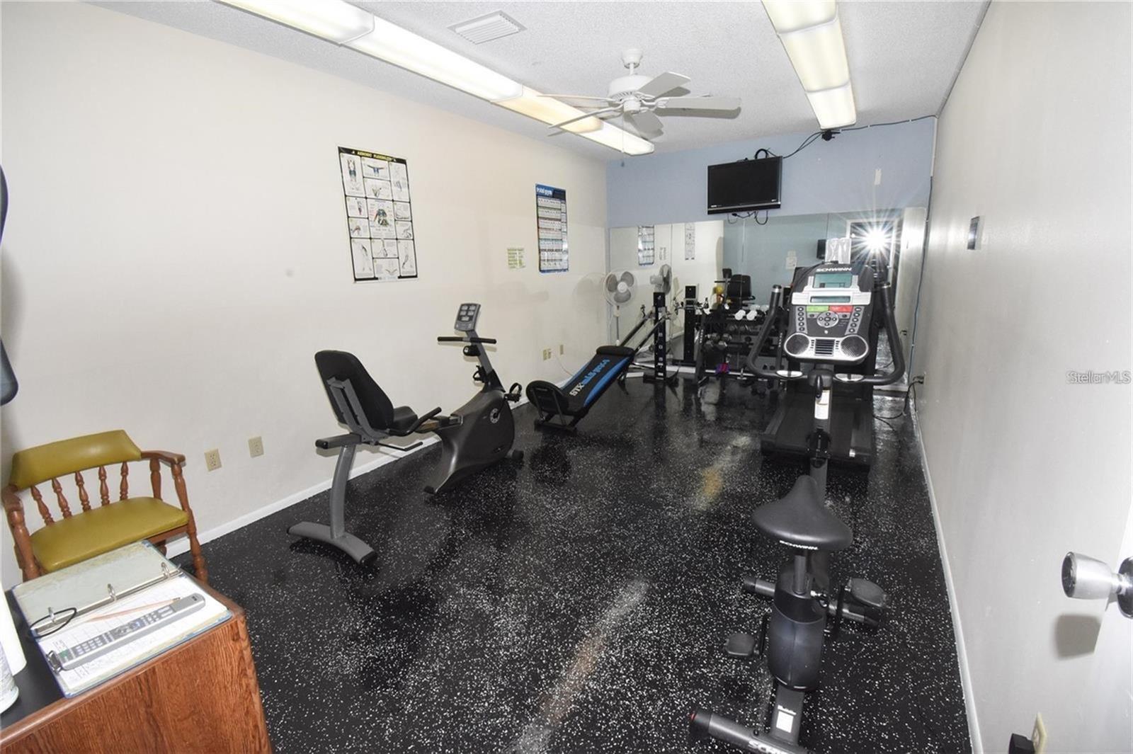 GLEN OAKS RIDGE VILLAS 1 - Residential Lease