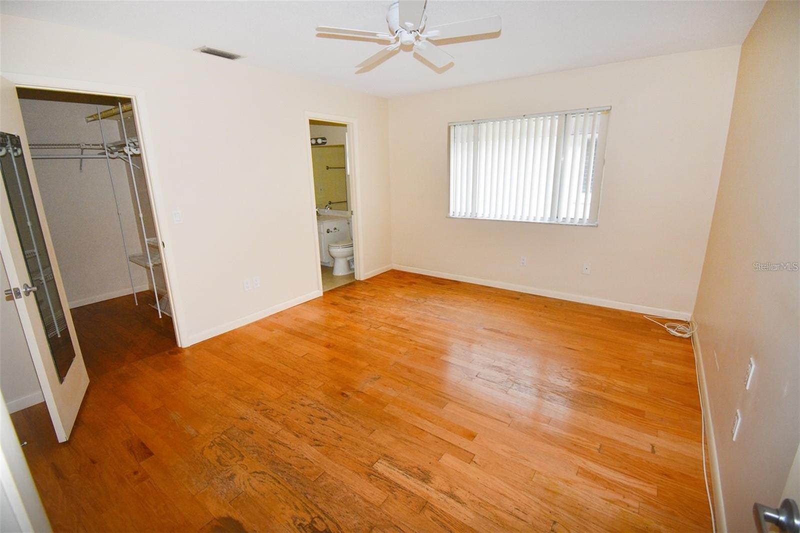 GLEN OAKS RIDGE VILLAS 1 - Residential Lease