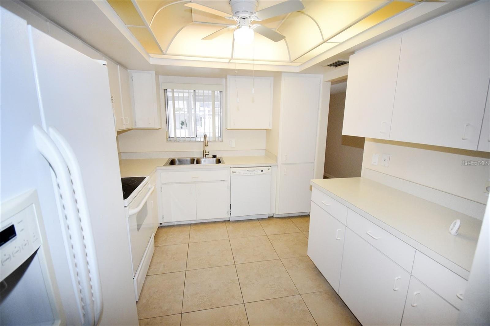 GLEN OAKS RIDGE VILLAS 1 - Residential Lease