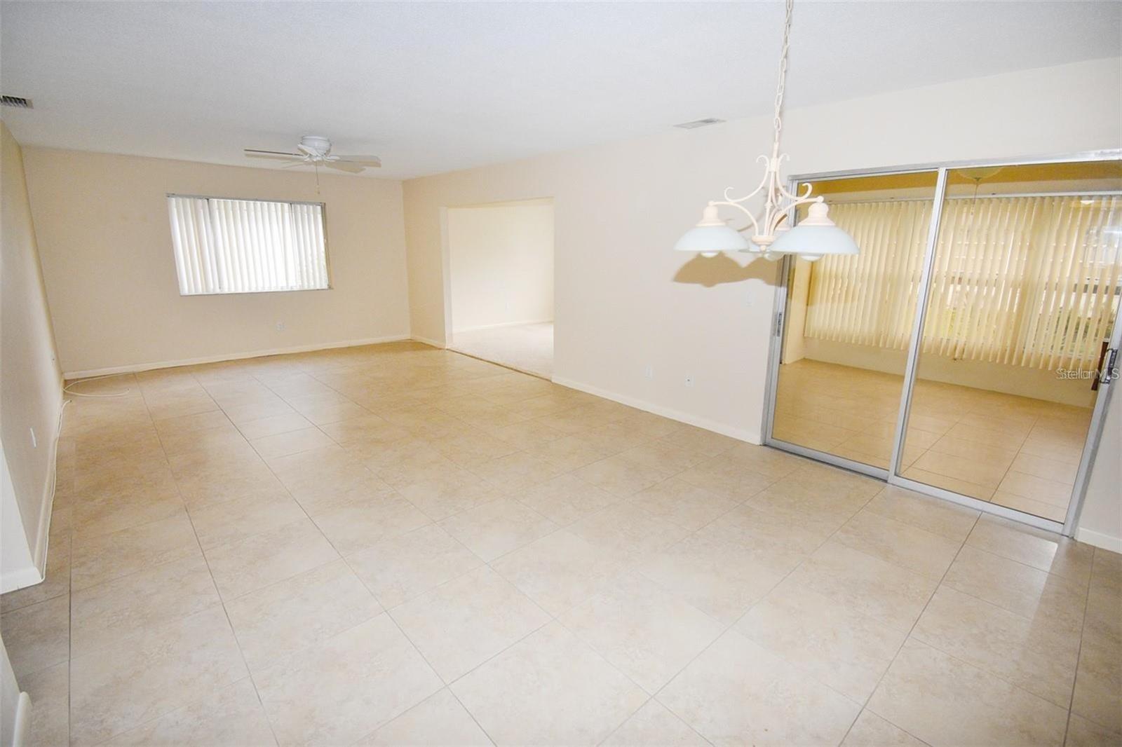 GLEN OAKS RIDGE VILLAS 1 - Residential Lease
