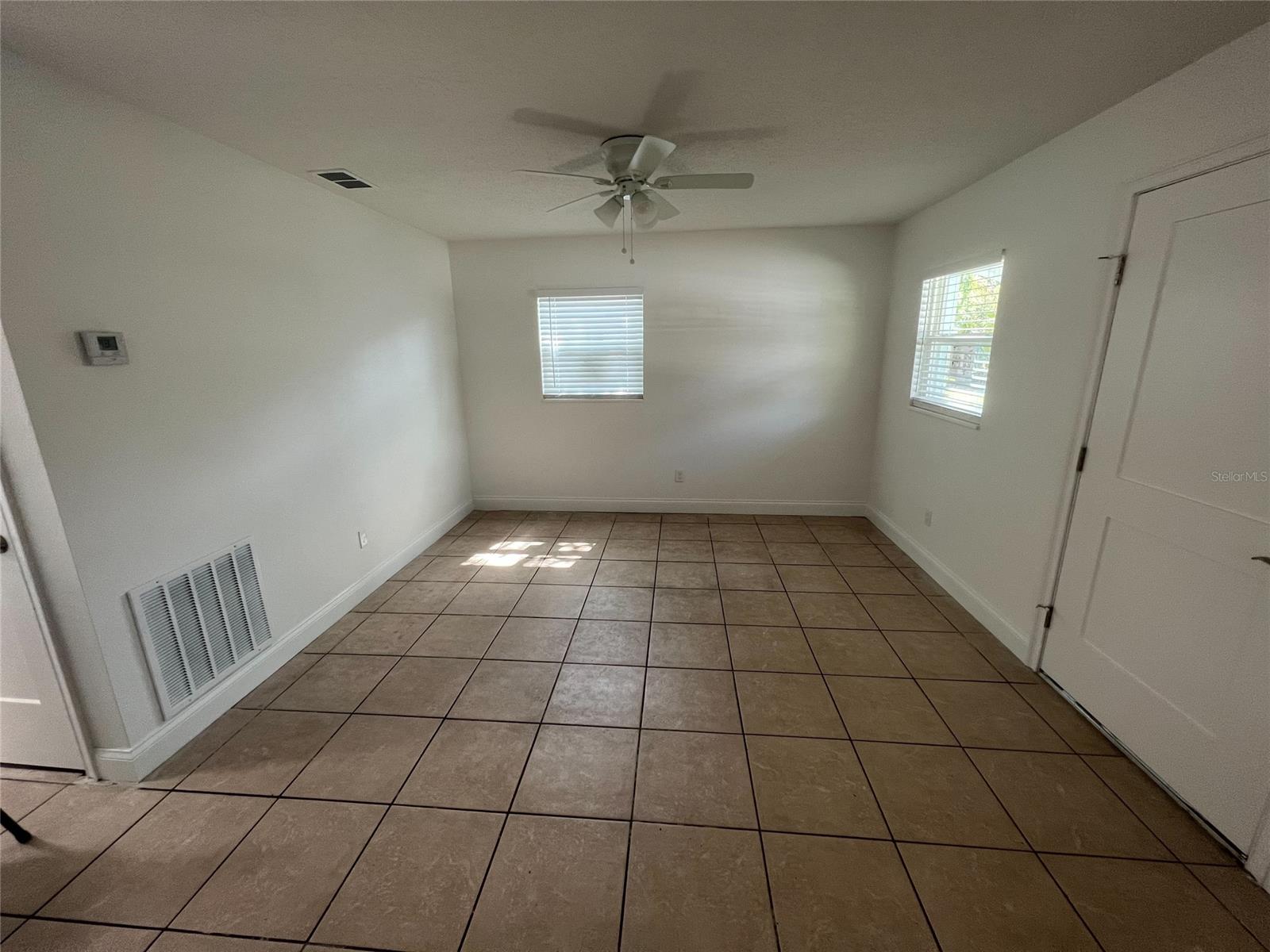 Pointer 01 - Residential