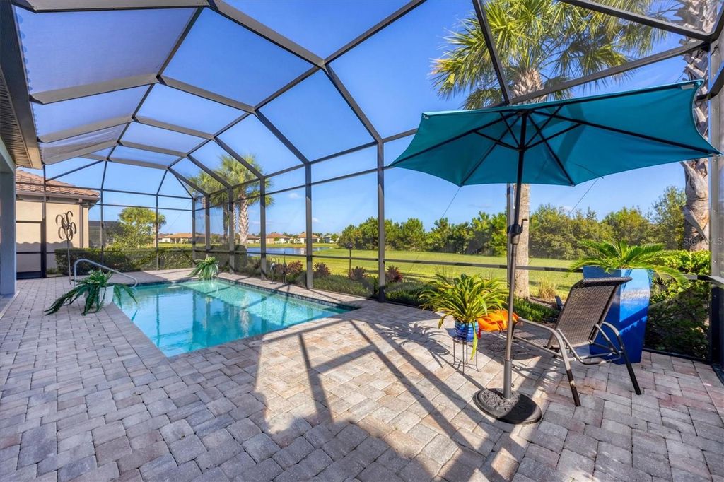 Photo of 17823 Littleton Place, Bradenton, FL 34202 (MLS # A4667122)