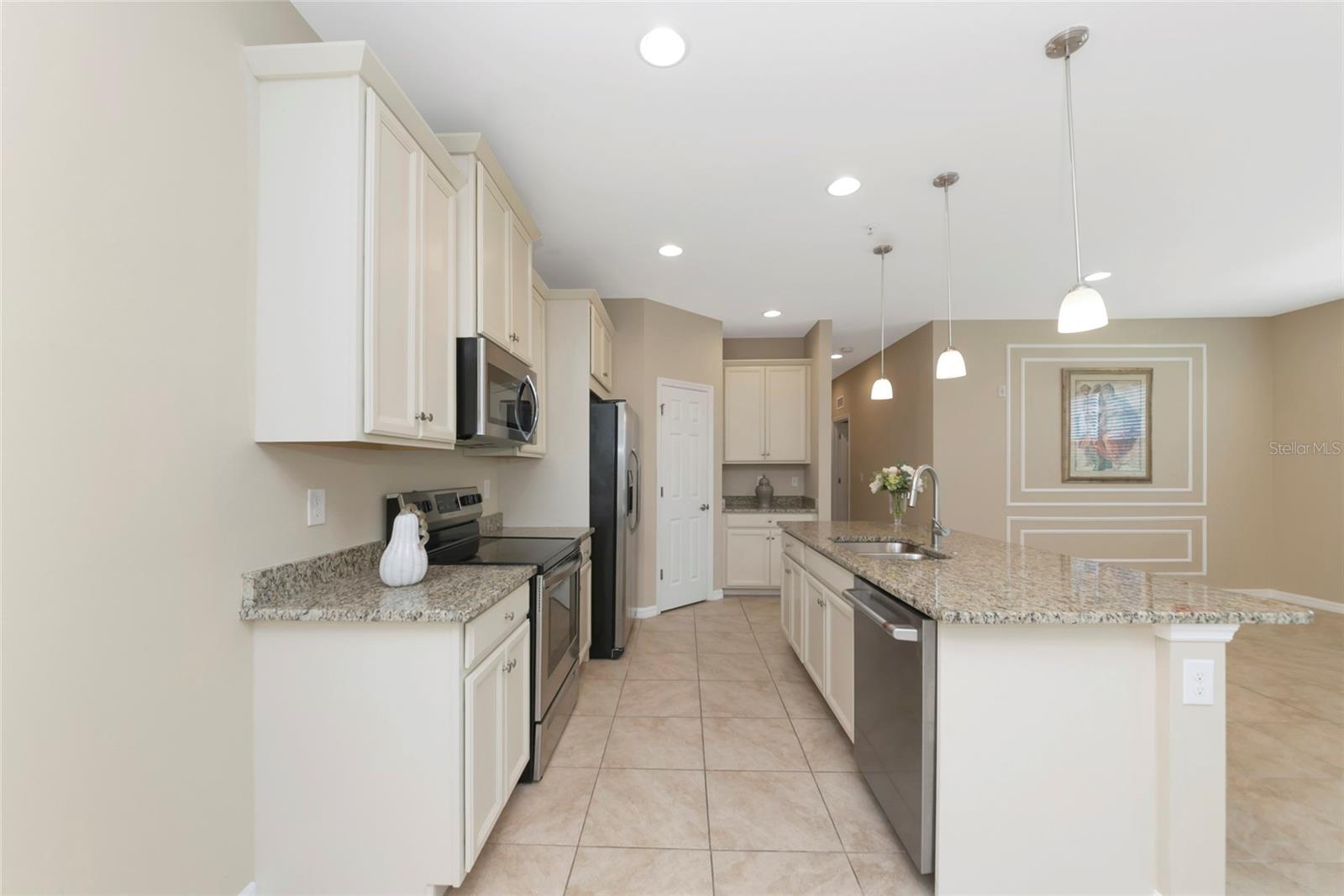 BAY STREET VILLAGE - Residential