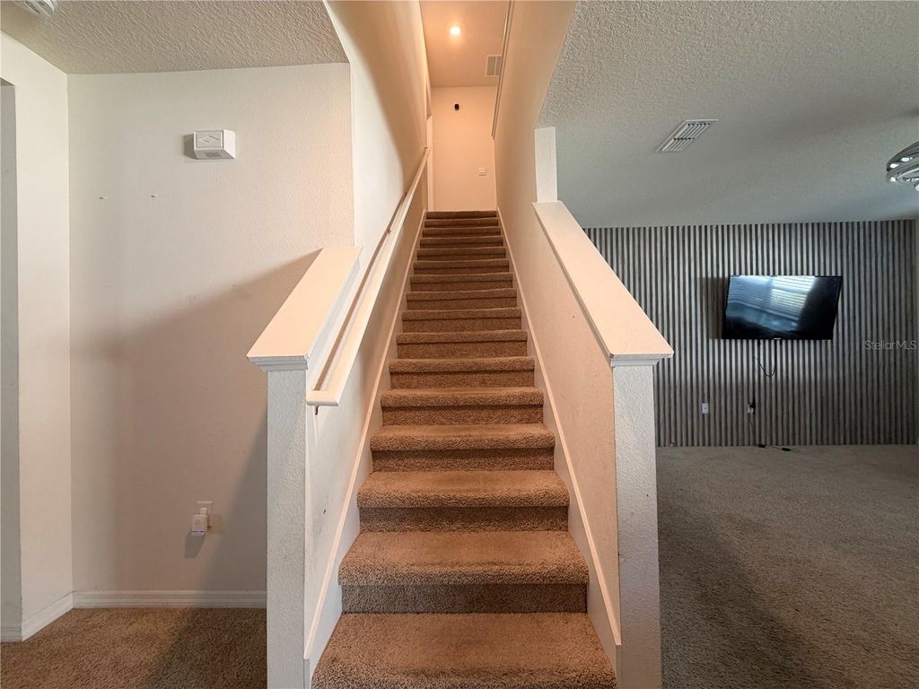 Photo of 2736 Dumont Lane, Tavares, FL 32778 (MLS # S5141128)