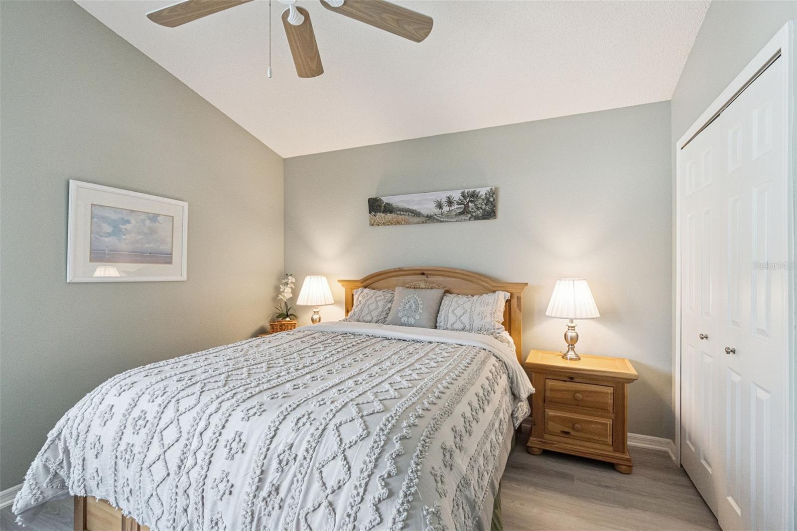 RIDGEWOOD POINTE - Residential