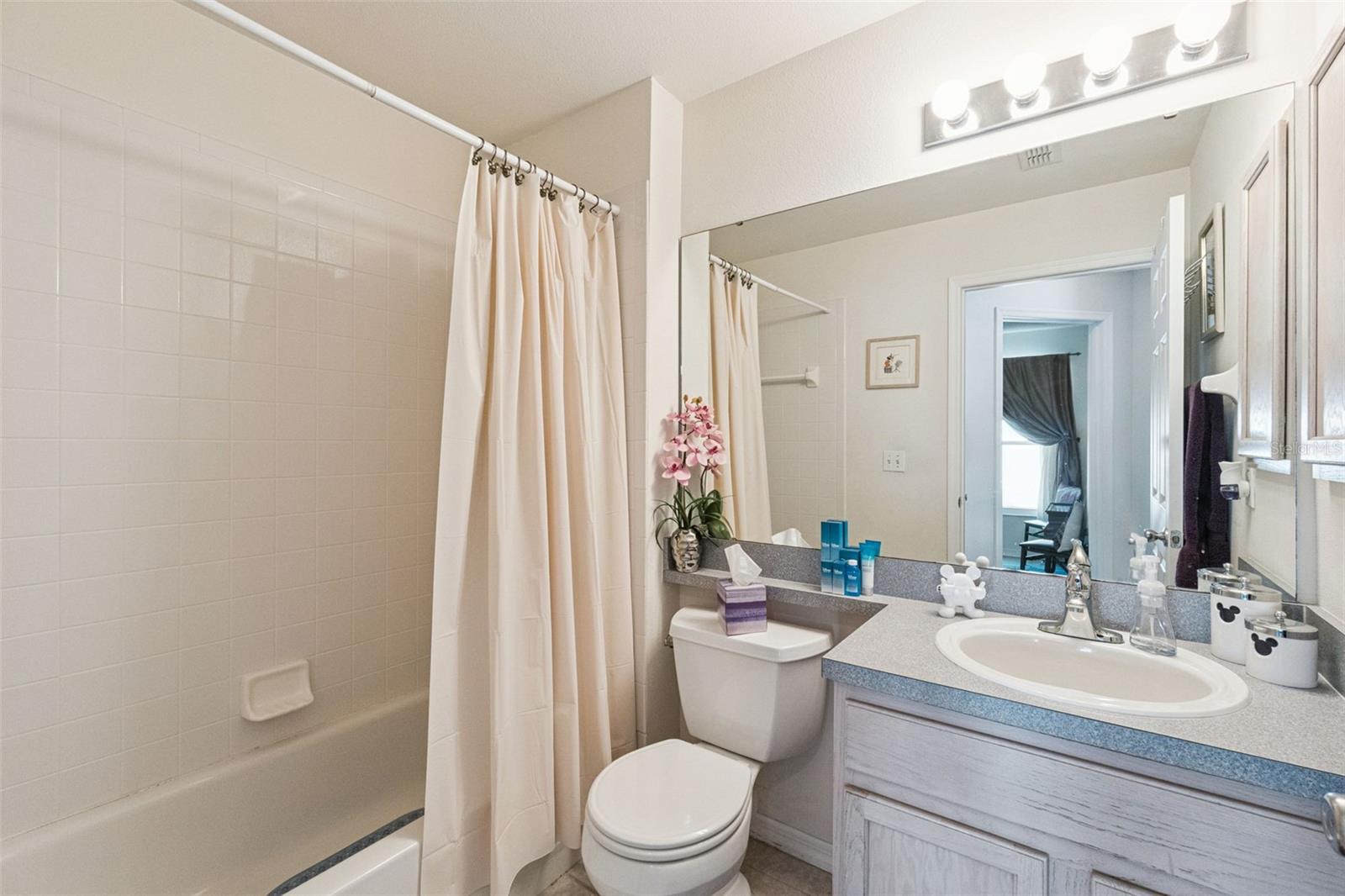 RIDGEWOOD POINTE - Residential