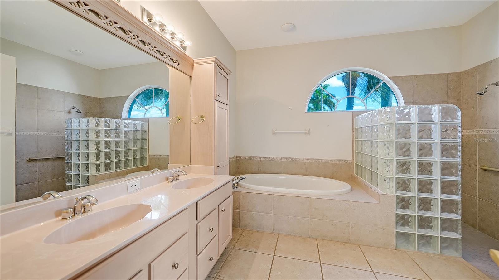 RIVENDELL UNIT 3-B  THE WOODLANDS - Residential