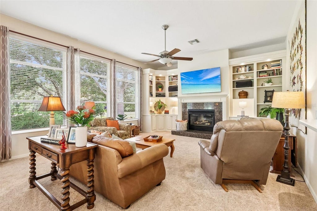 Photo of 20554 Queen Alexandra Drive, Leesburg, FL 34748 (MLS # G5115717)