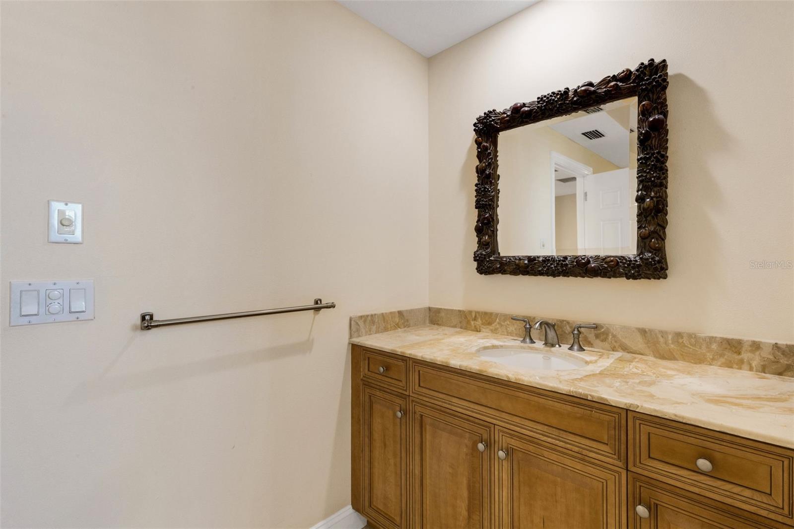 KANAYA - Residential