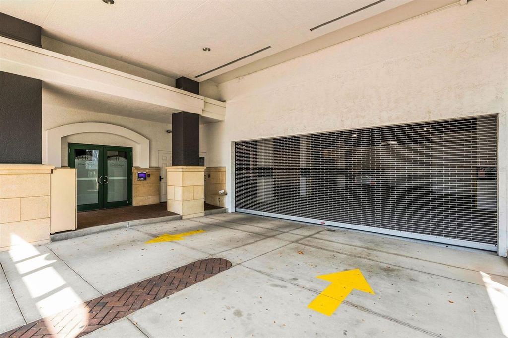 Photo of 505 S Orange Avenue #901, Sarasota, FL 34236 (MLS # A4683398)