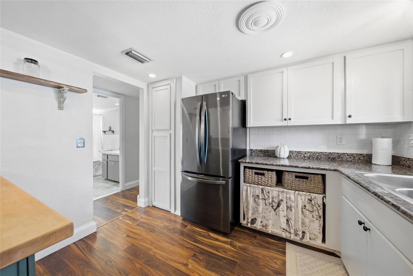 2330 CANAL DRIVE G27, BRADENTON, FL, 34207 4 2330 CANAL DRIVE G27