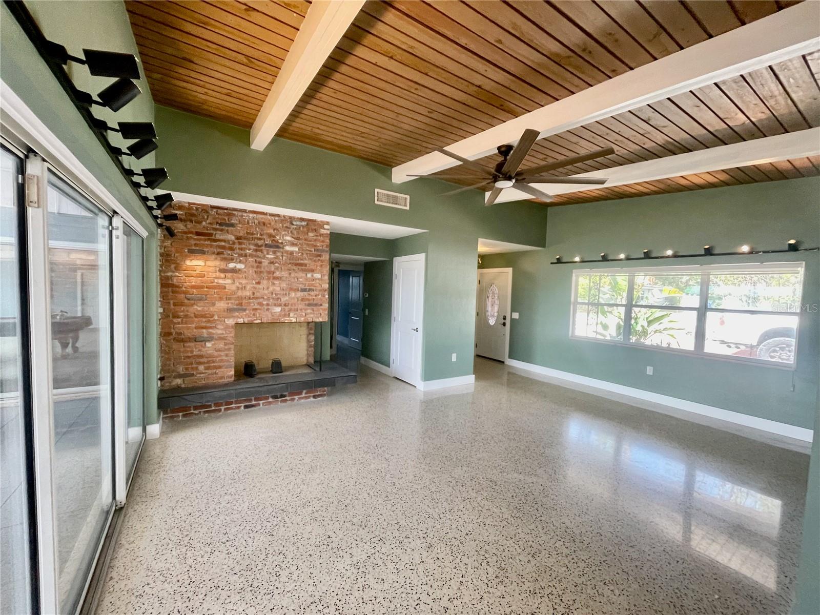 EAST LAKE PARK UNIT ONE - Residential