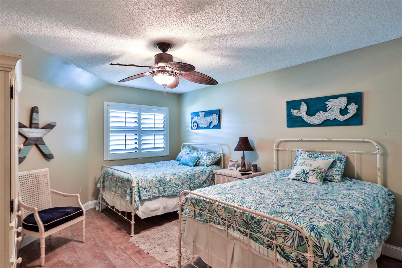Ebb Tide Condo - Residential