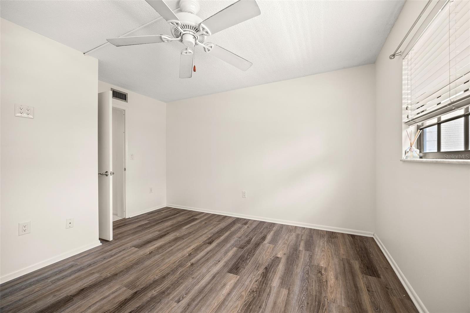 MOUNT DORA SOUTHERN OAKS CONDO - Residential Lease