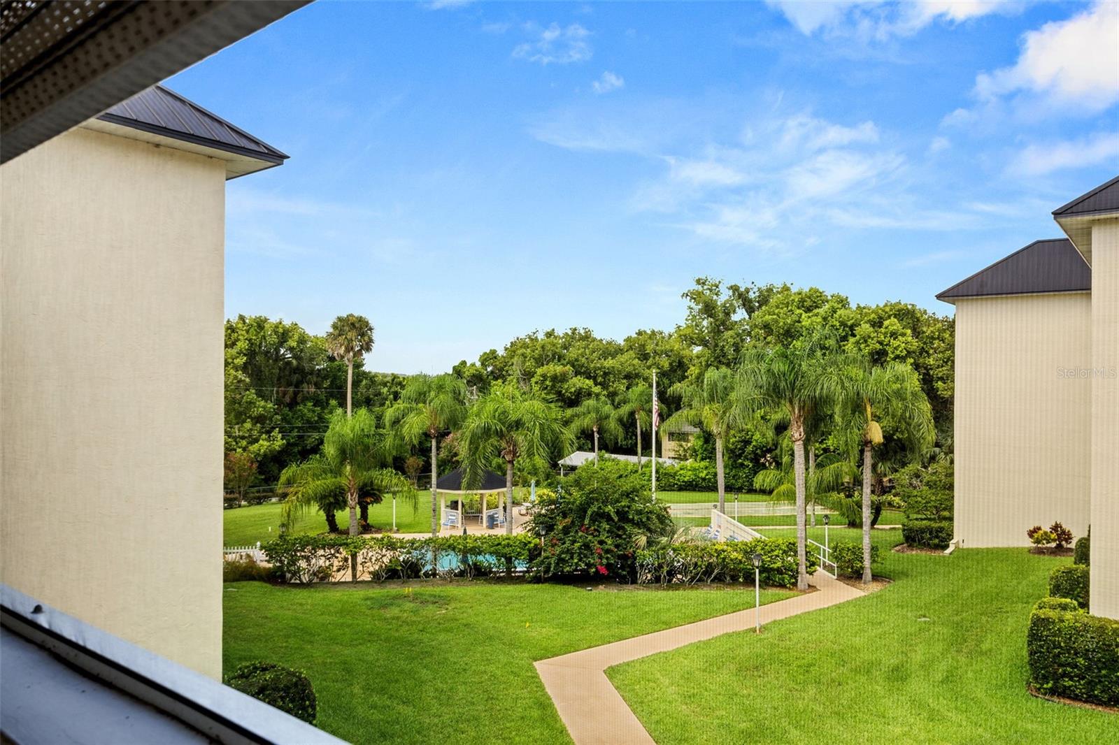 MOUNT DORA SOUTHERN OAKS CONDO - Residential Lease