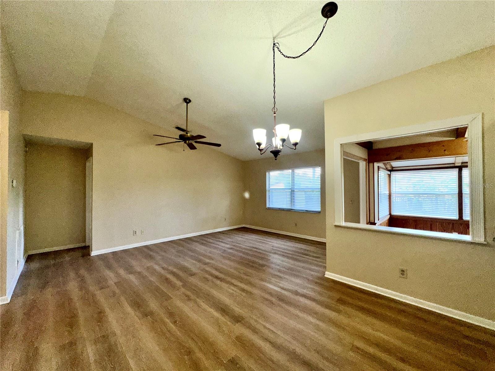 EMERALD LAKE COLONY UNIT 1 - Residential Lease