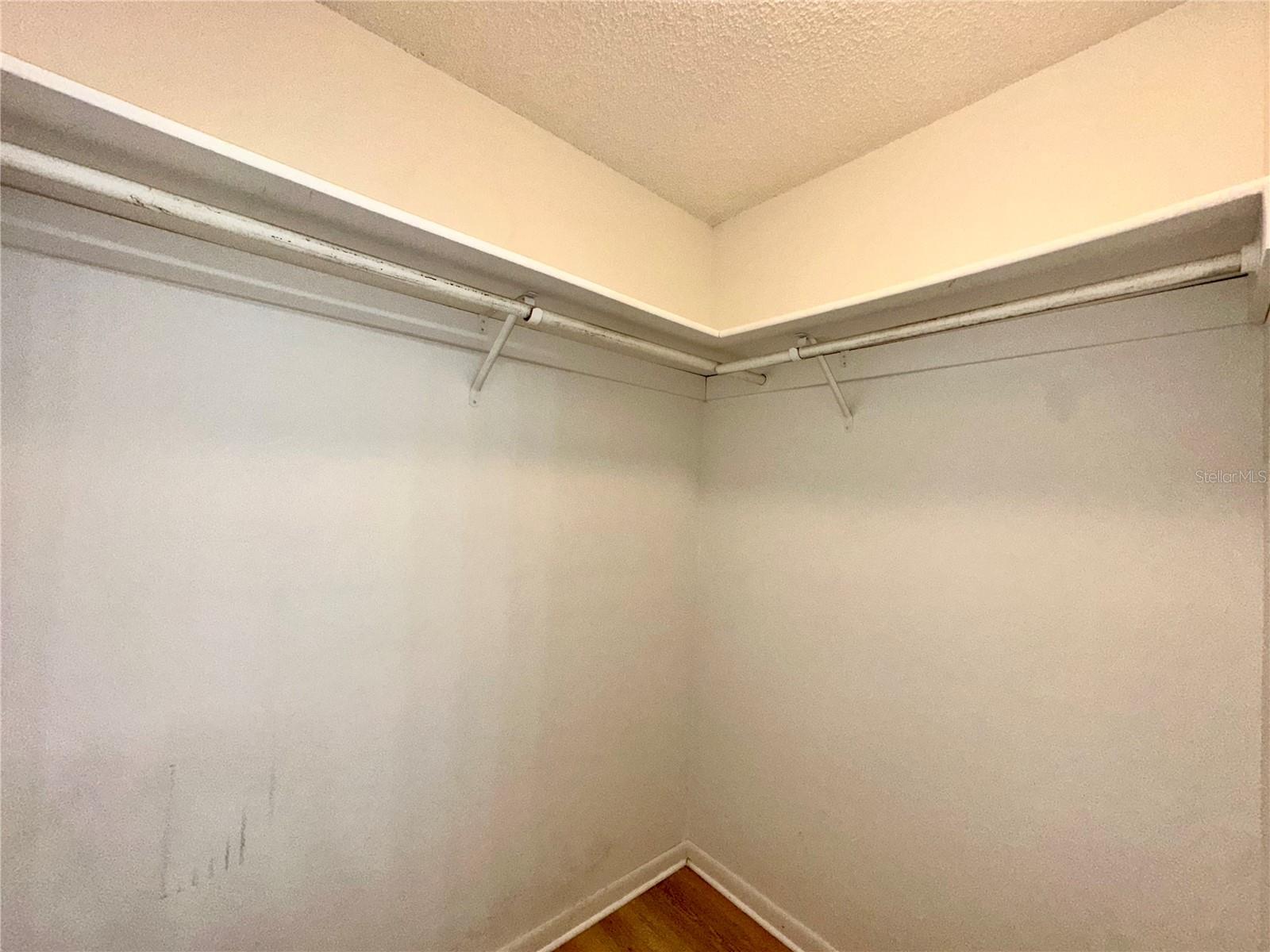 EMERALD LAKE COLONY UNIT 1 - Residential Lease