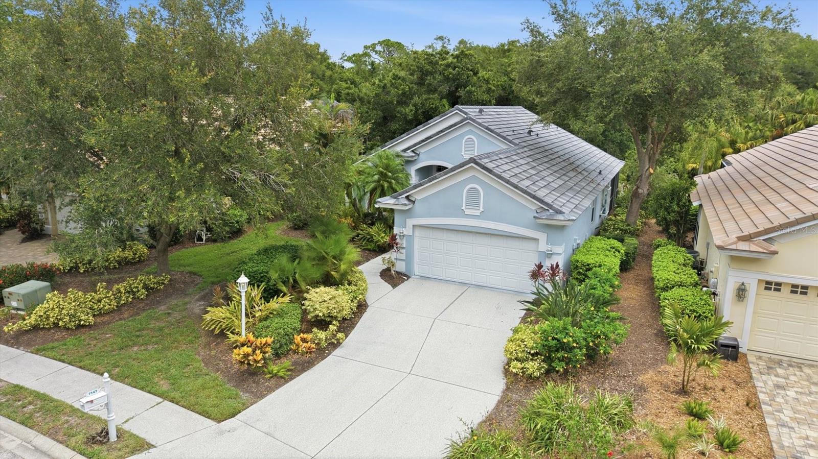 7147 PRESTWICK COURT