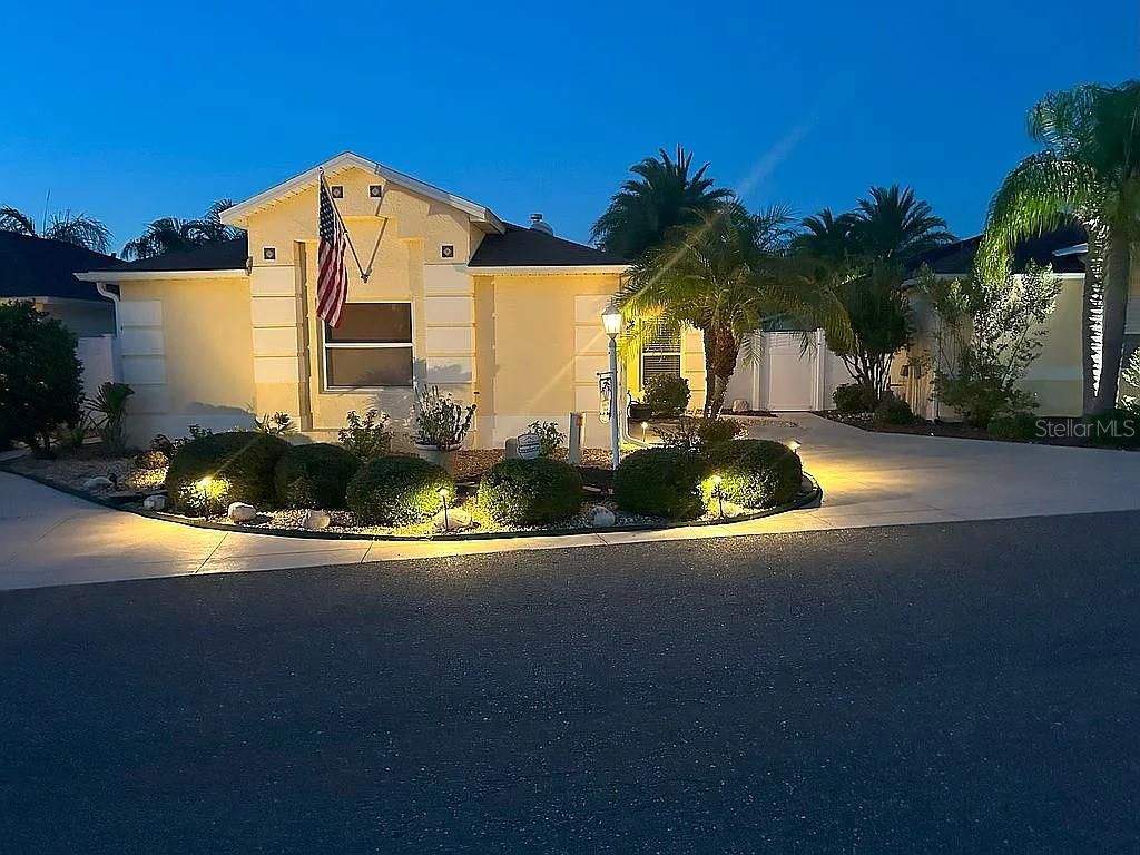 Photo of 1089 Summerton Street, The Villages, FL 32162 (MLS # OM706069)