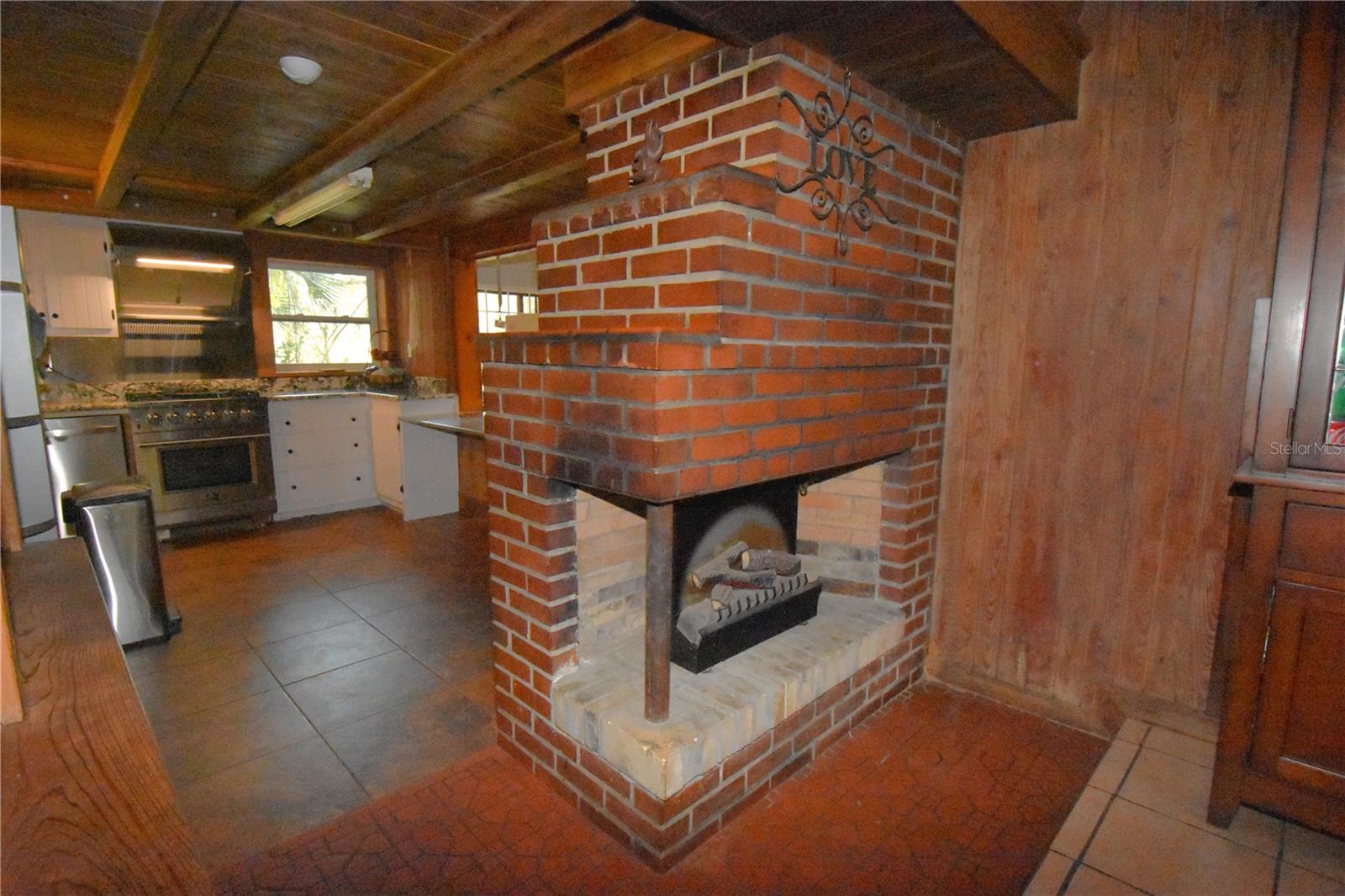 LEITNER TR E LEVY GRANT - Residential