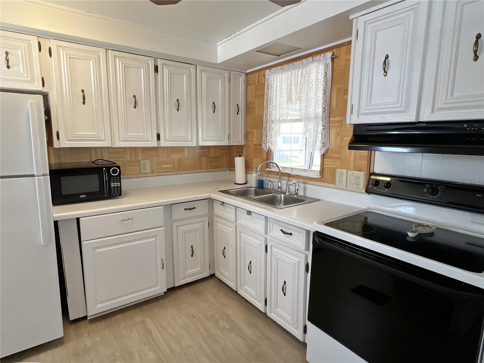 7181 MOUNT HAWTHORNE ROAD NE 590