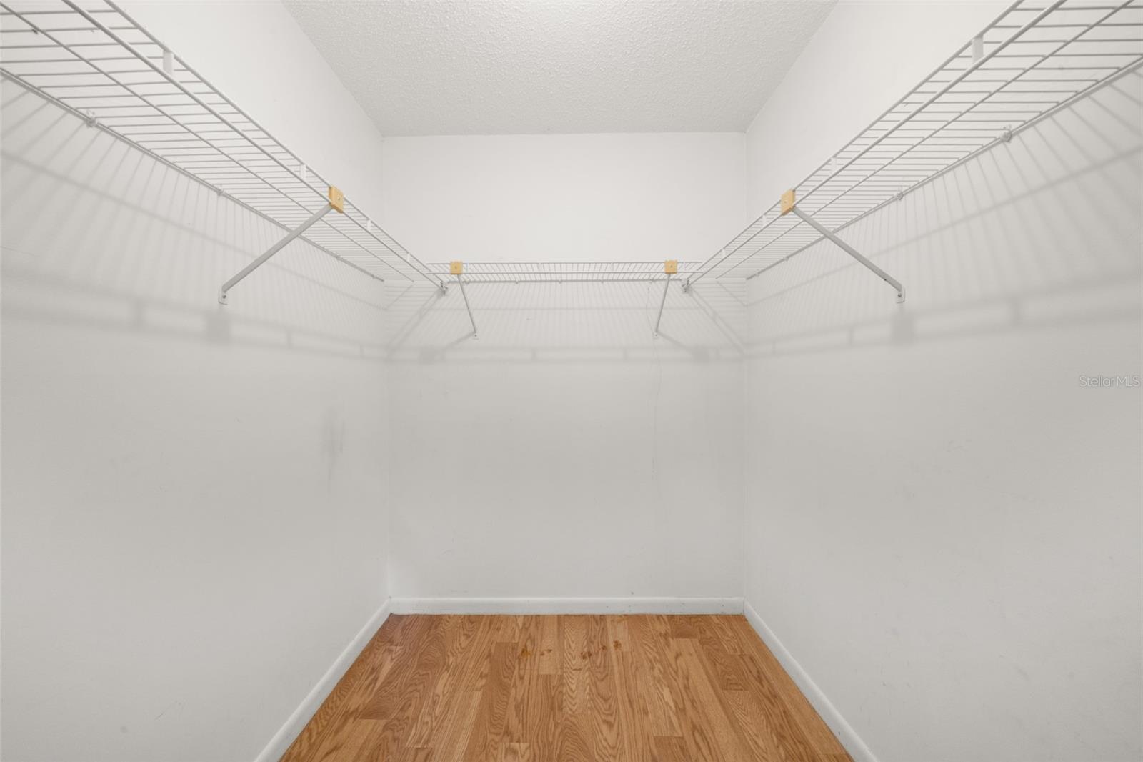 AVON PARK LAKES - Residential