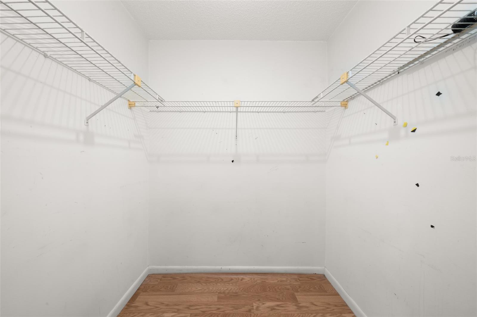 AVON PARK LAKES - Residential