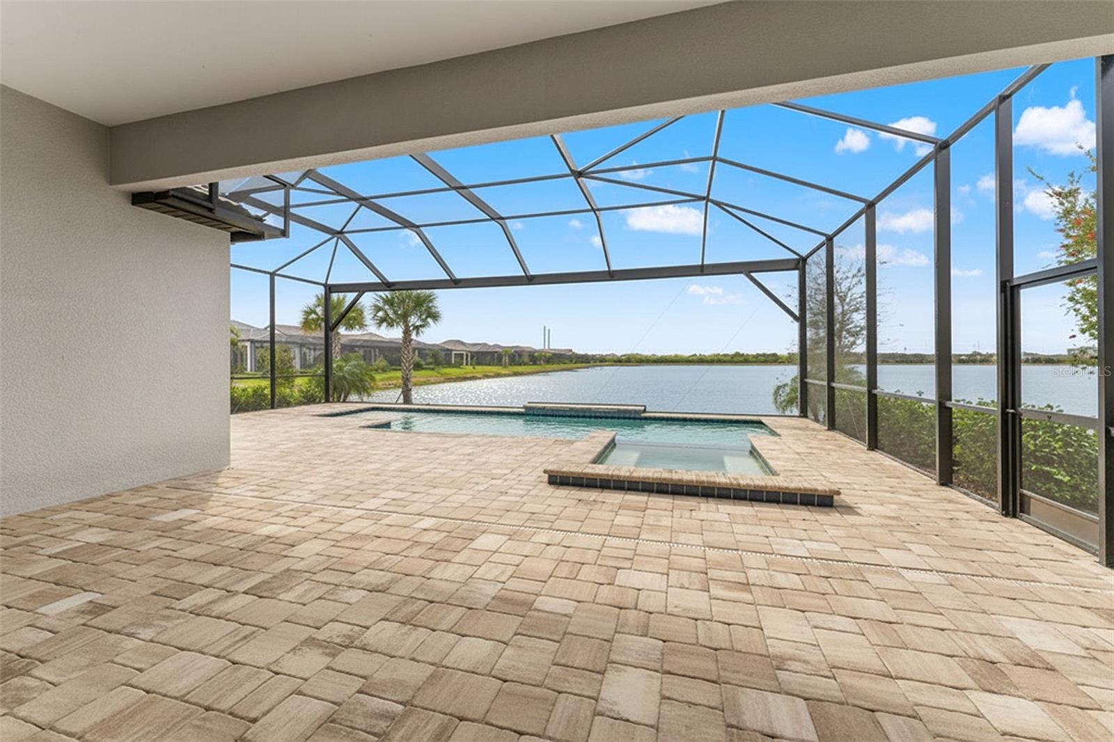 ARIA PHASE III - Residential