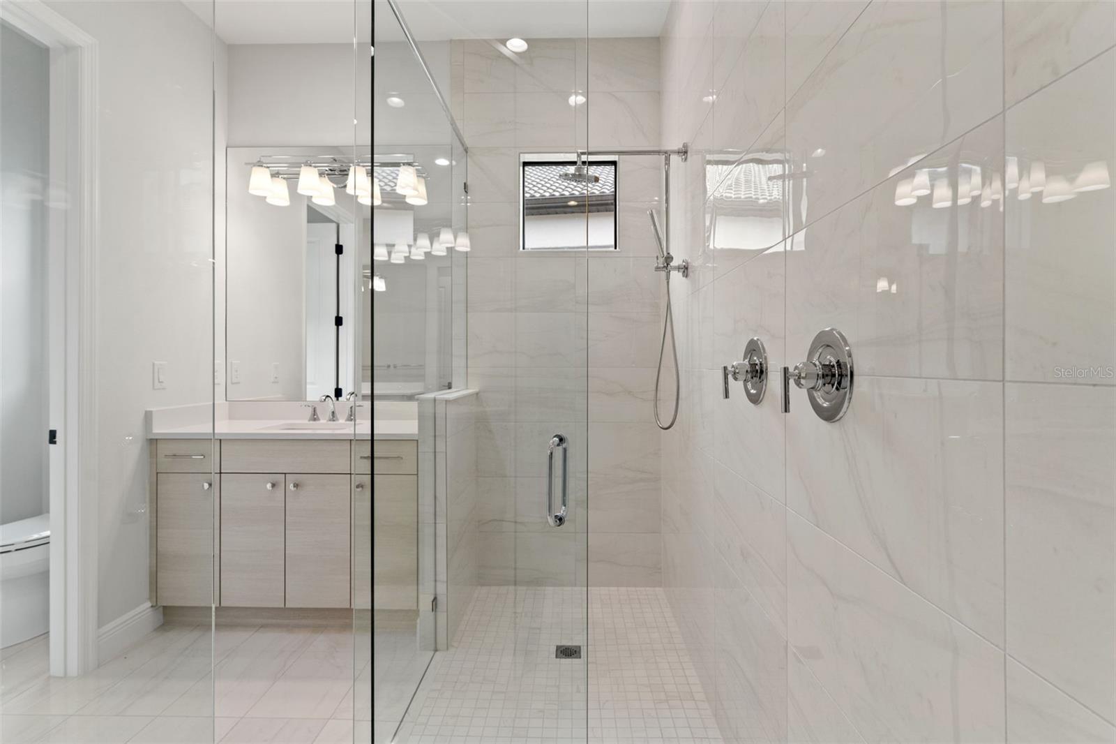 ARIA PHASE III - Residential