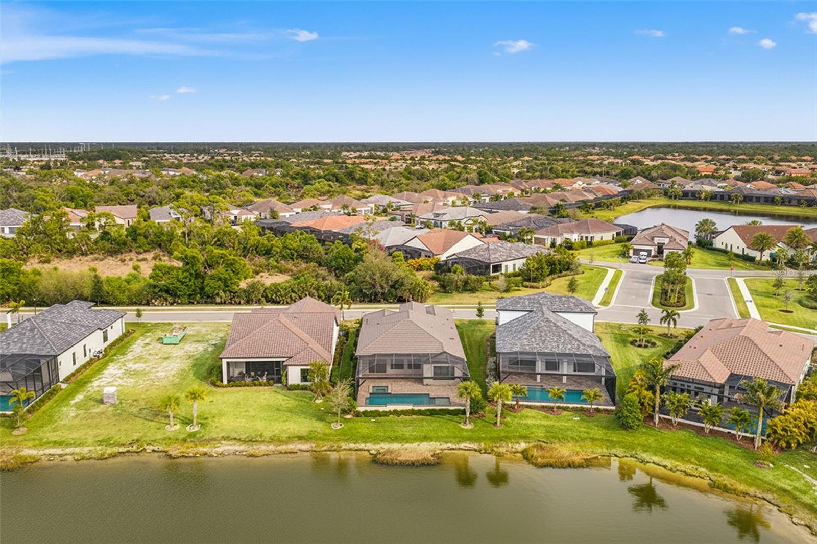 ARIA PHASE III - Residential