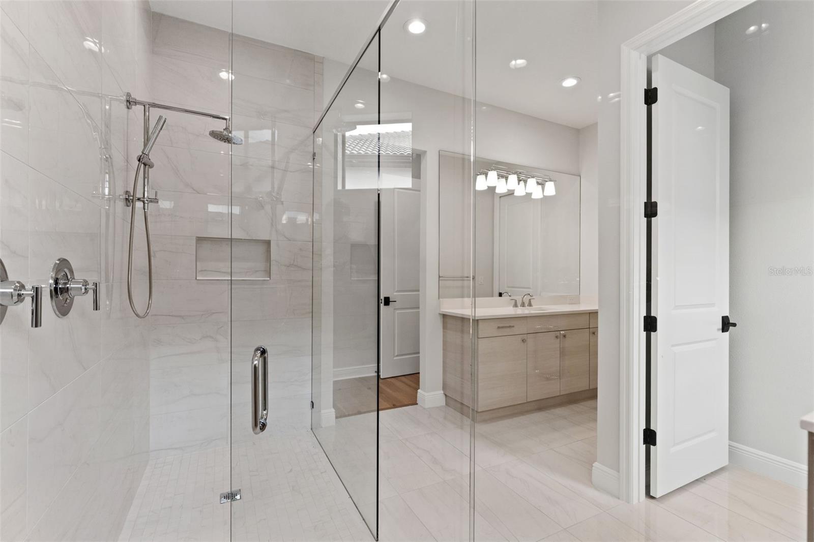 ARIA PHASE III - Residential