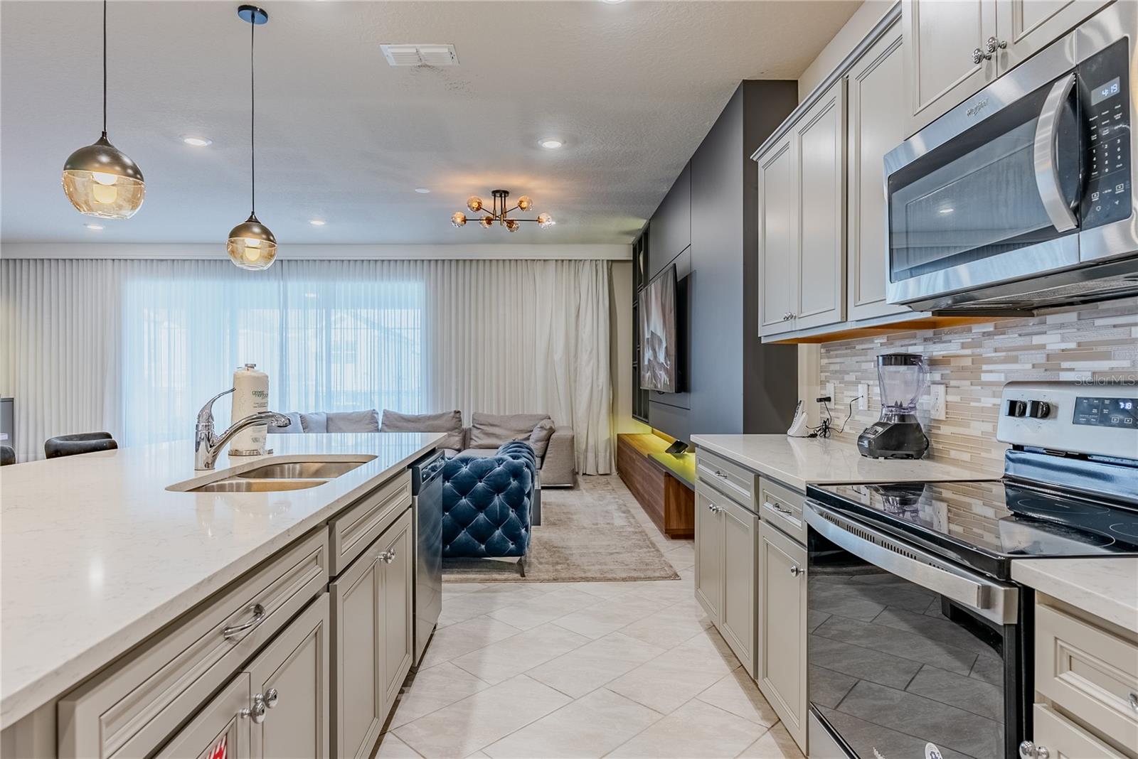 WINDSOR ISLAND RESIDENCE - Residential