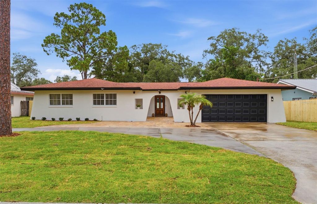 Photo of 5106 Oakhaven Lane, Tampa, FL 33617 (MLS # TB8530678)