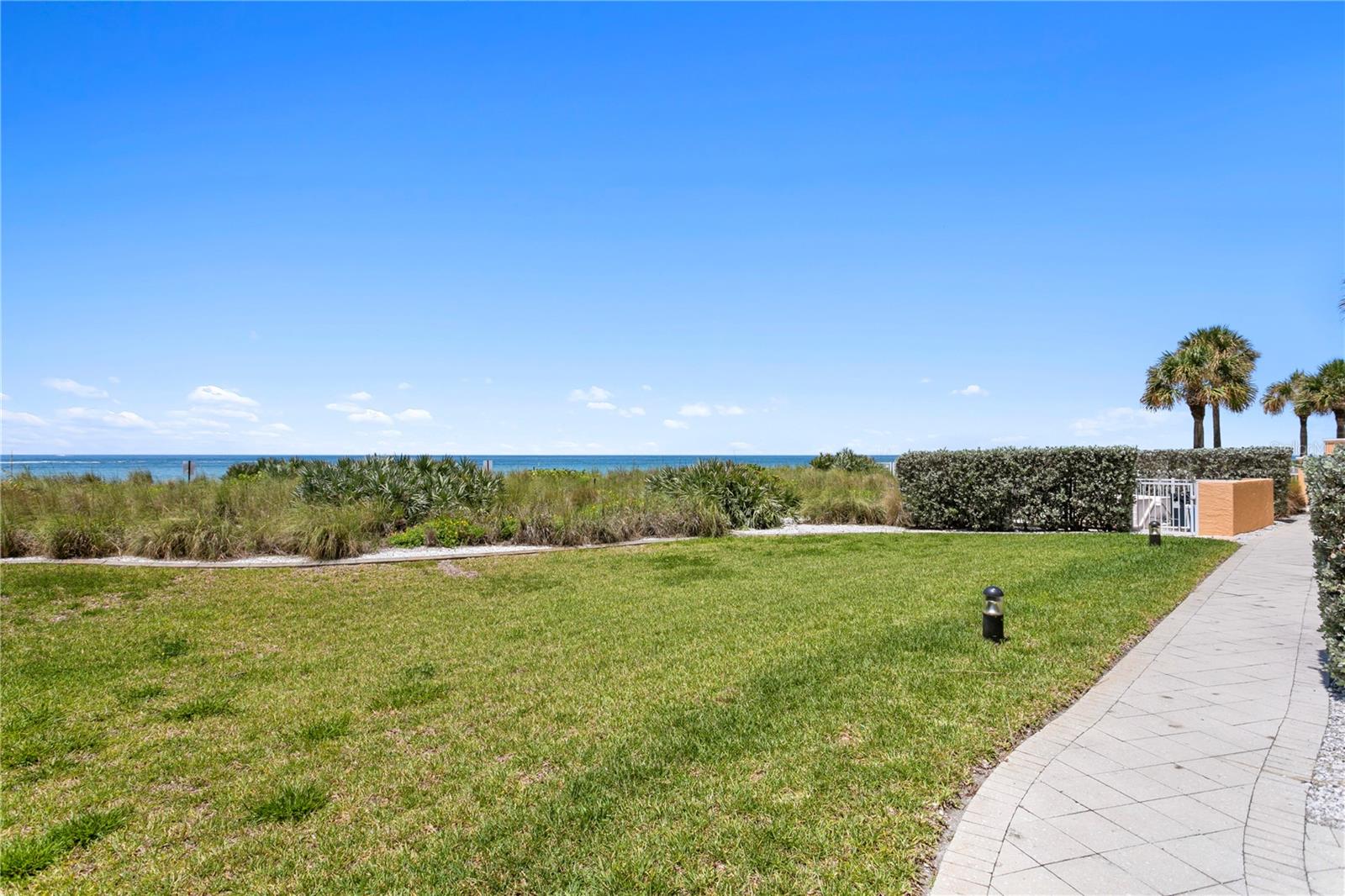 SERENO CONDO - Residential