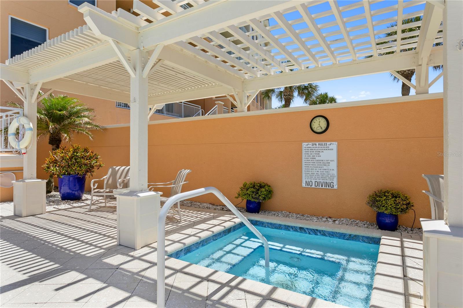 SERENO CONDO - Residential