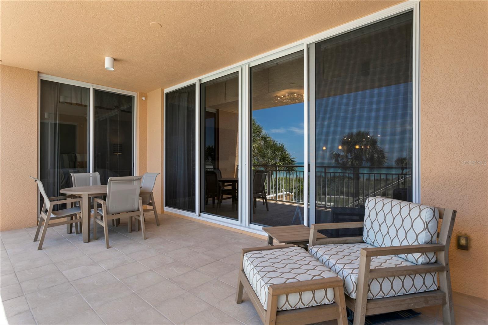 SERENO CONDO - Residential